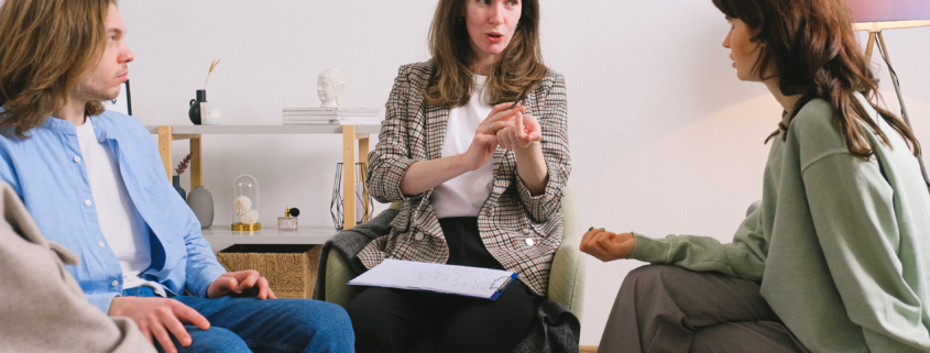 How Do Psychoeducational Groups Help With Setting Mental Health Goals?