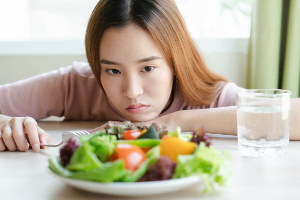 Causes of eating disorders in adolescence